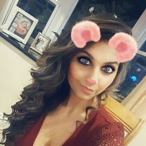 Meet your Posher, Chrysoula